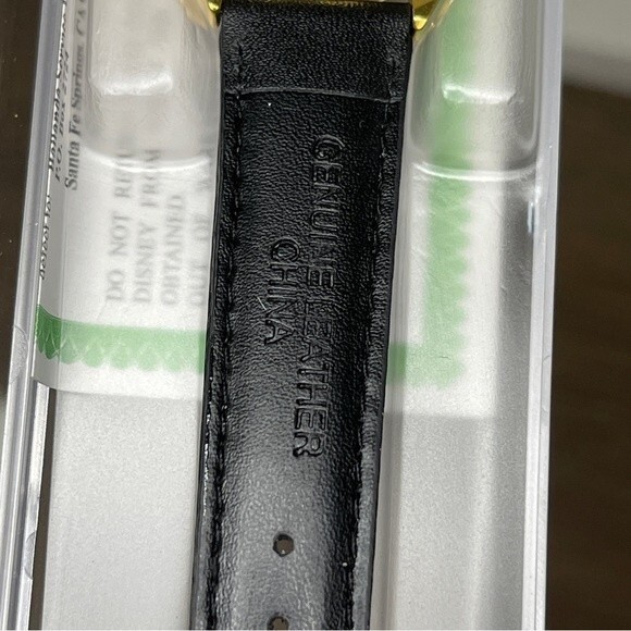 Walt Disney Pirates of the Caribbean Special Edition Sold Out Collectors Watch - Picture 11 of 15